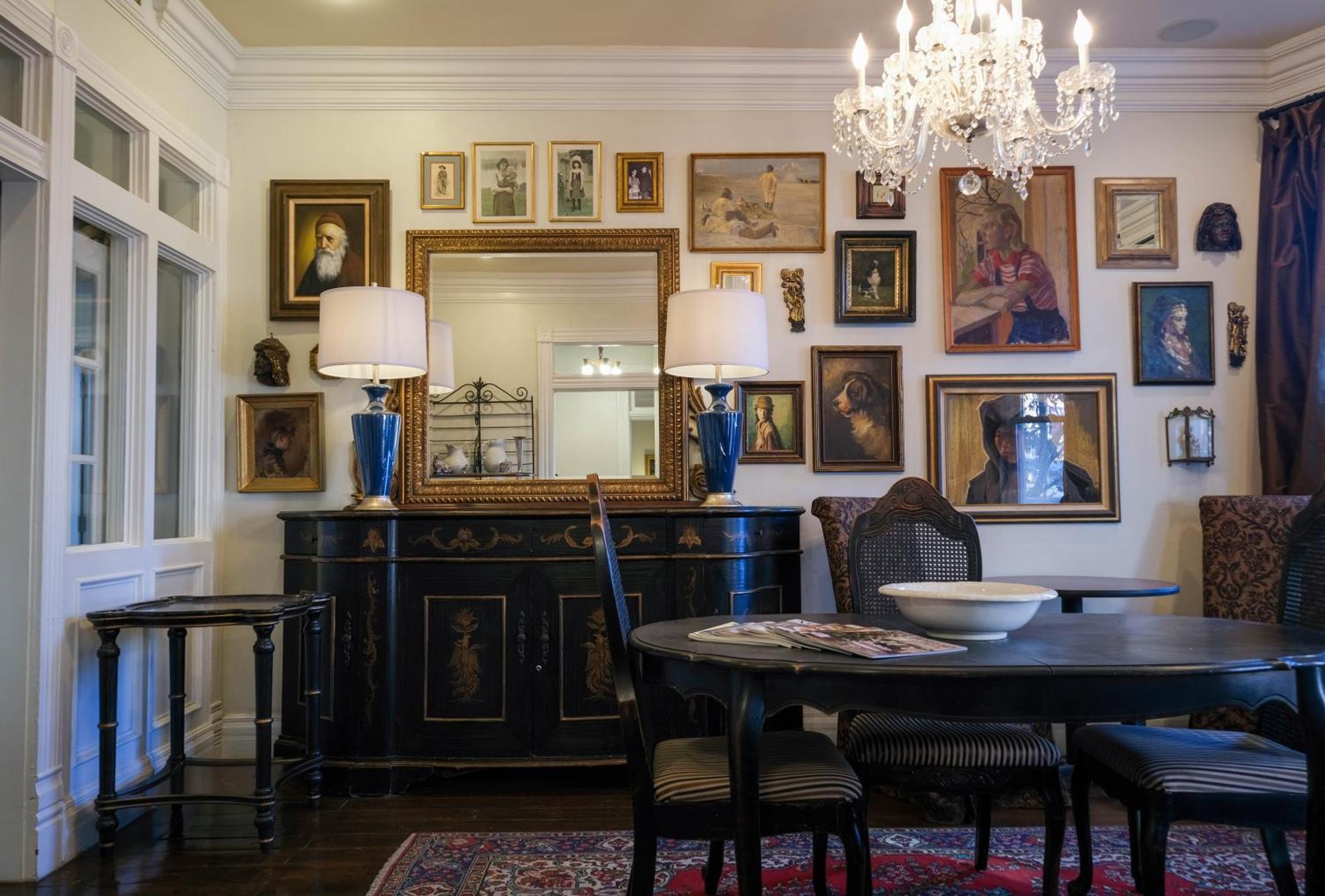 Dickson Street Inn Фейетвилл Экстерьер фото